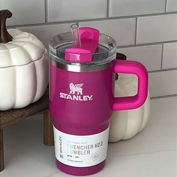 Authentic💕STANLEY  20oz Tumbler. - Picture 13 of 16